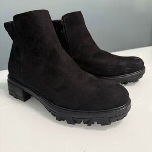 UNISA Black Lug-Sole Ankle‎ Boots – Size 9M